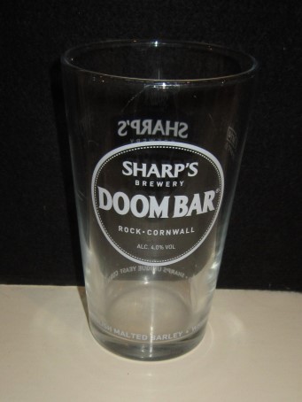 DOOM BAR ROCK CORNWALL 2 X NEW SHARPS BREWERY DOOM BAR PINT GLASSES 