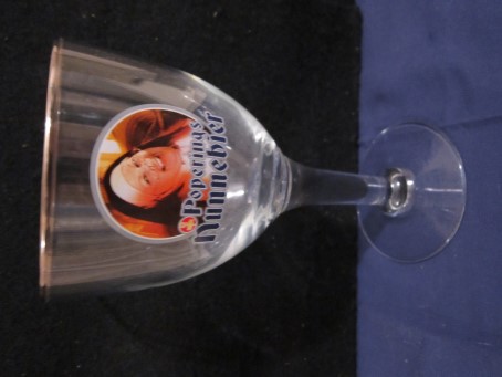 beer glass from the Verhaeghe brewery in Belgium with the inscription 'Poperings Nunnebier'